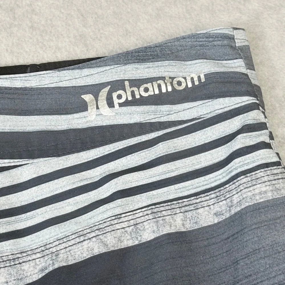 Hurley Phantom Mens Board Shorts Size 31 Blue Black Ombre Striped MBS0005480